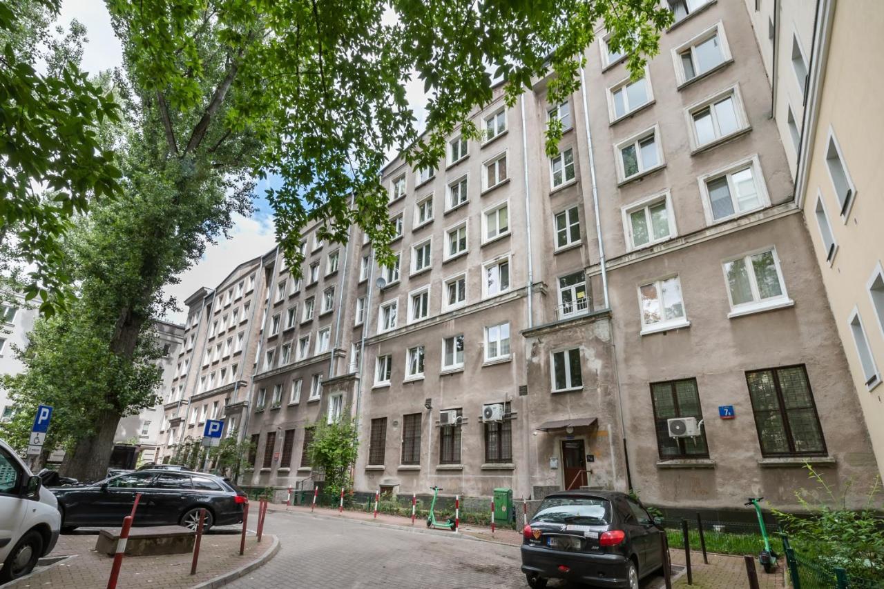 Downtown Antique Apartment Варшава Экстерьер фото