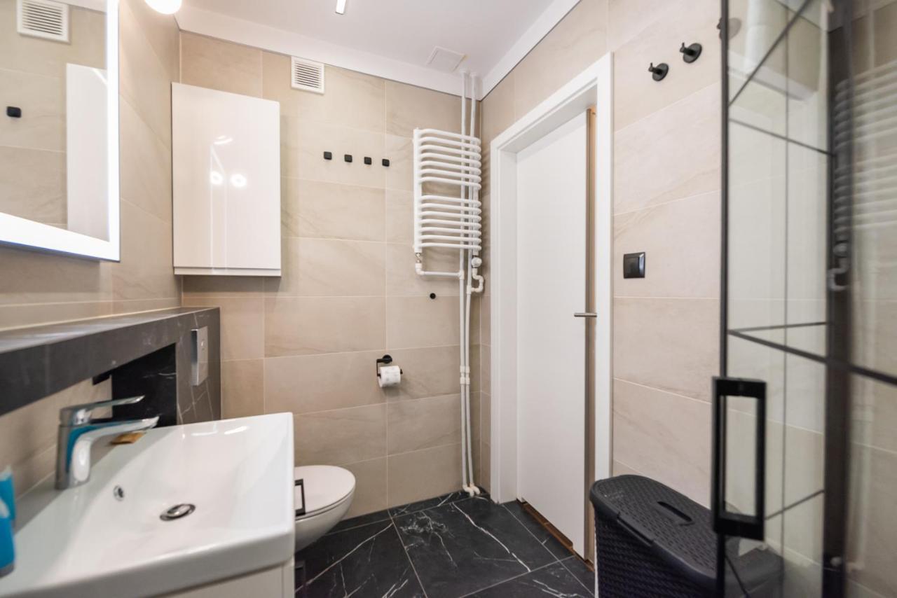 Downtown Antique Apartment Варшава Экстерьер фото
