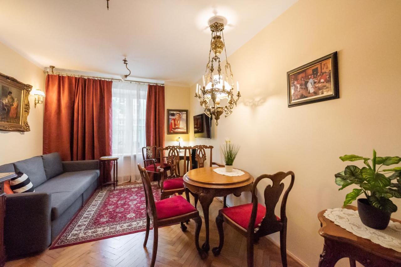 Downtown Antique Apartment Варшава Экстерьер фото